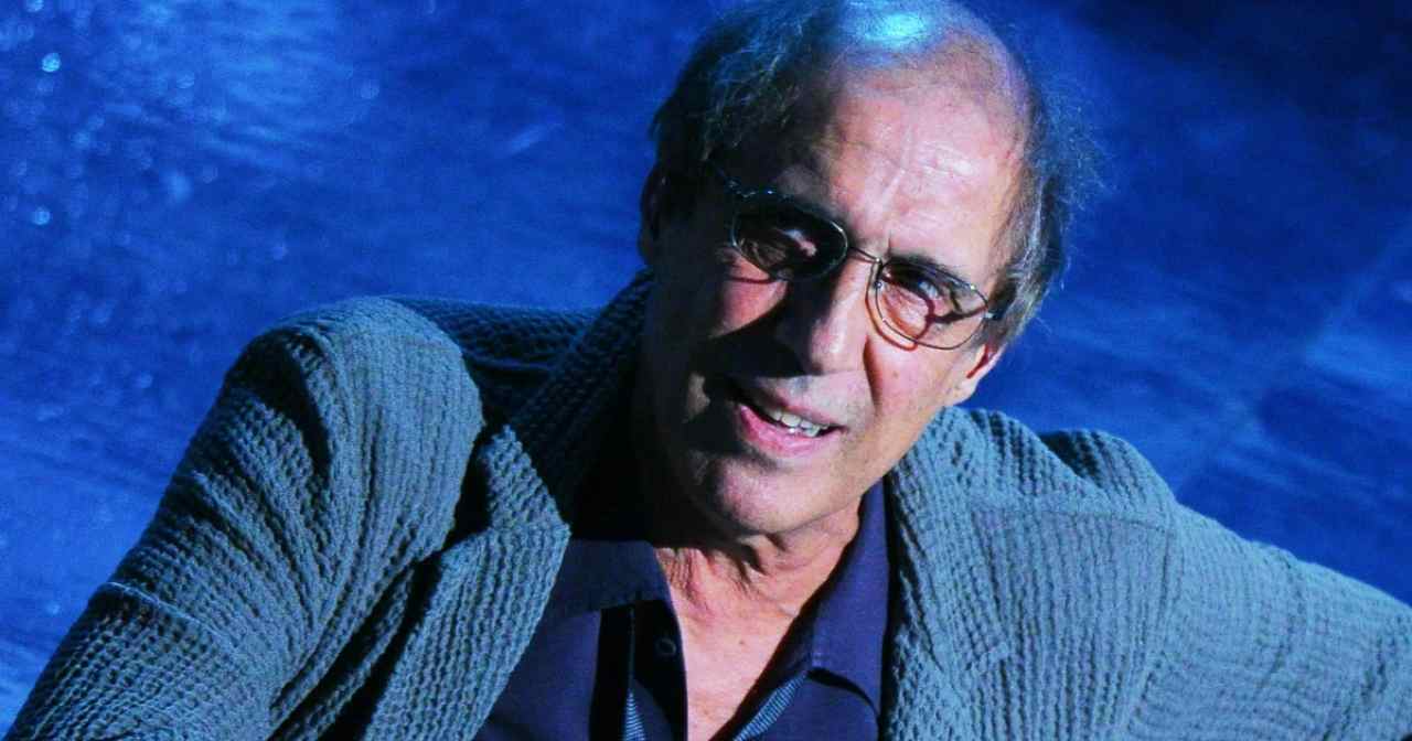 Adriano Celentano costretto alla fuga