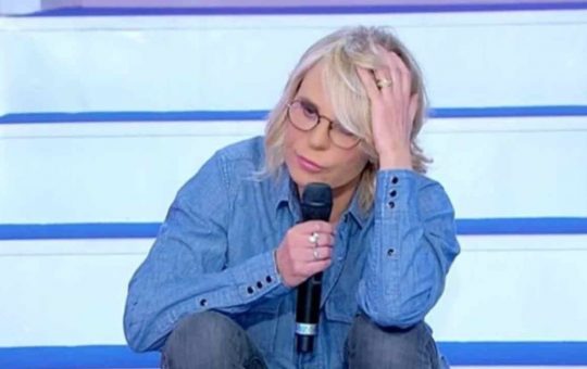 Maria De Filippi fa preoccupare i fan - Youbee.it