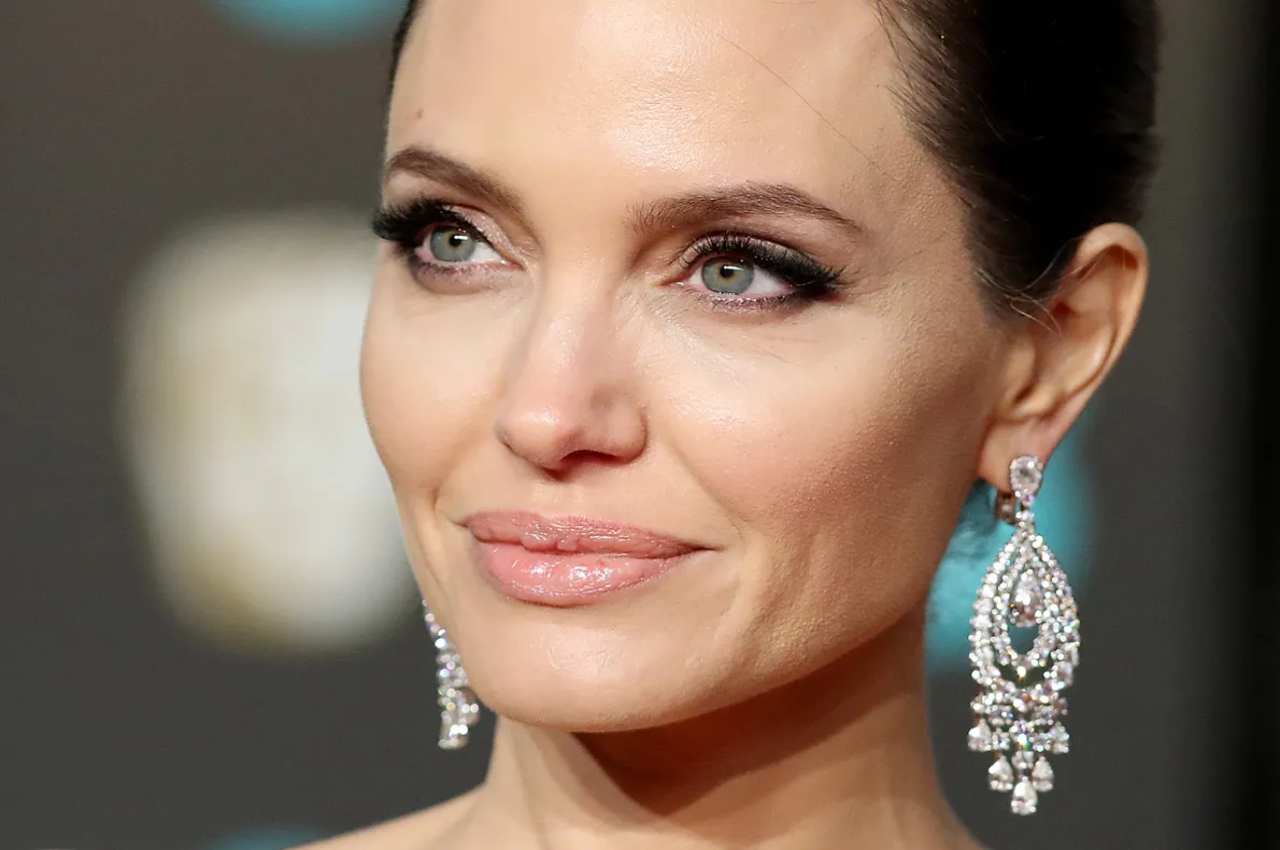 Angelina Jolie - Youbee.it
