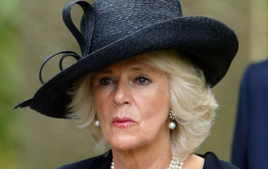 Camilla Parker Bowles che sgarbo