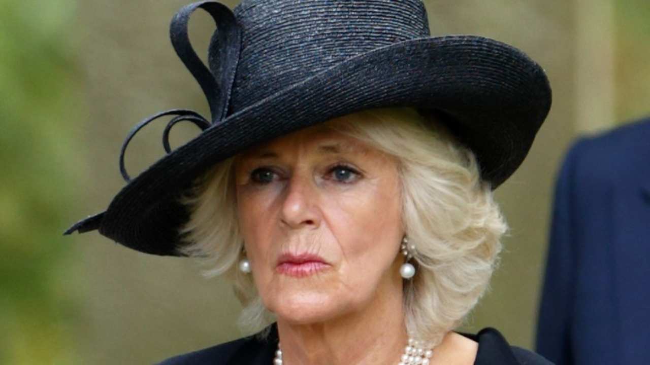 Camilla Parker Bowles che sgarbo