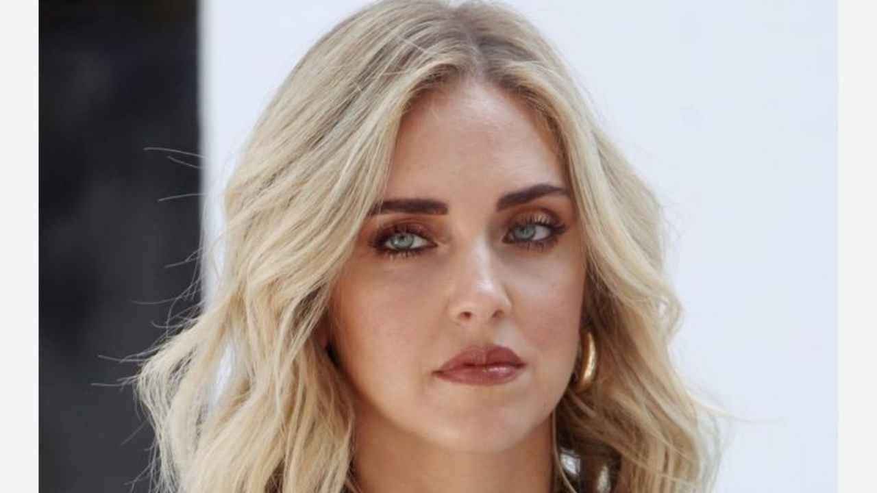 Chiara Ferragni mostra le corna