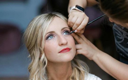 Trucco bionde occhi verdi perfetto