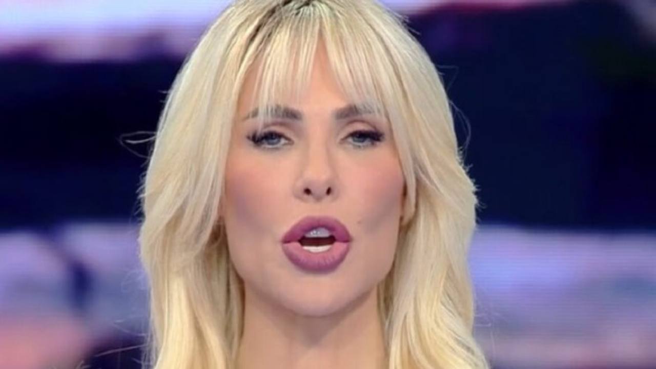 Duro attacco per Ilary Blasi