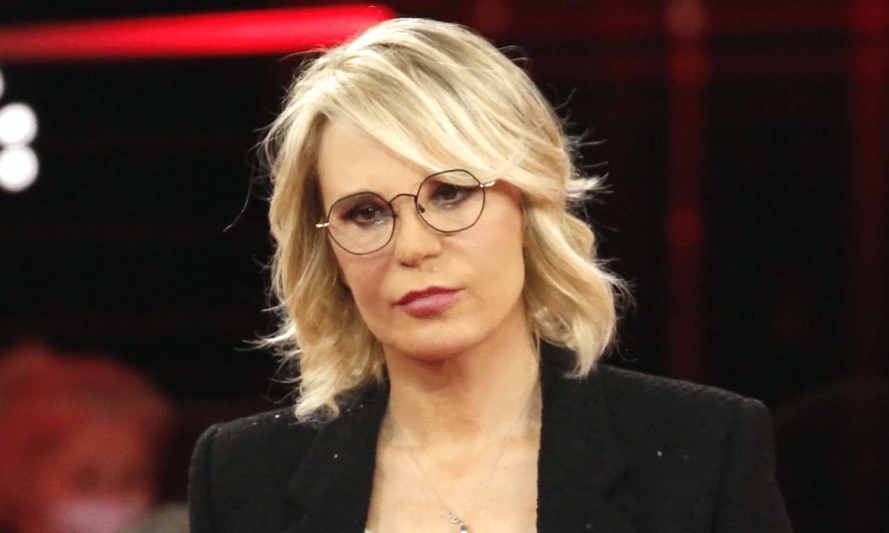 Maria De Filippi senza parole - Youbee.it 