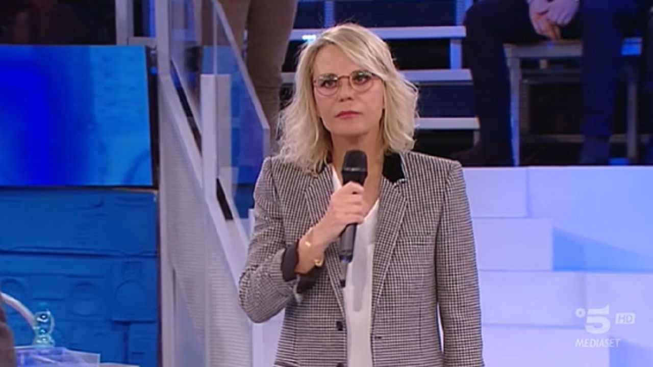 Maria De Filippi senza parole - Youbee.it 