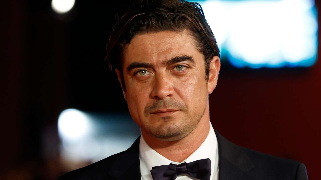 Riccardo Scamarcio torna dall'ex non ci sono dubbi