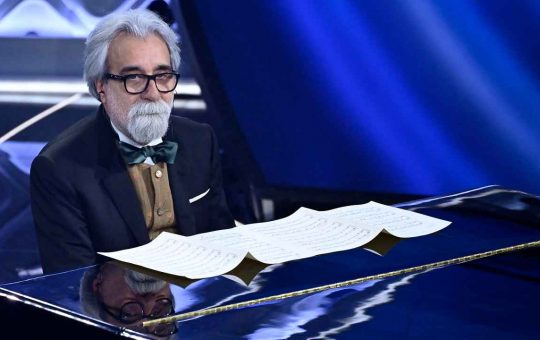 Beppe Vessicchio disperato, non potrà più farlo