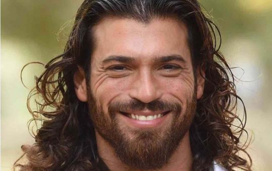 Can Yaman, la trasformazione - Youbee.it