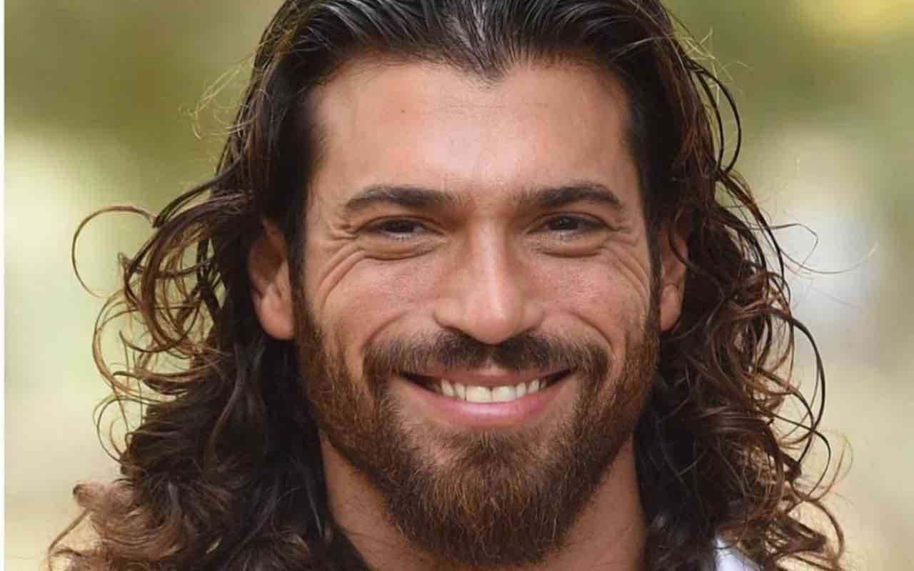 Can Yaman, la trasformazione - Youbee.it