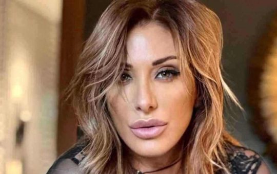 Sabrina Salerno criticata per degli scatti