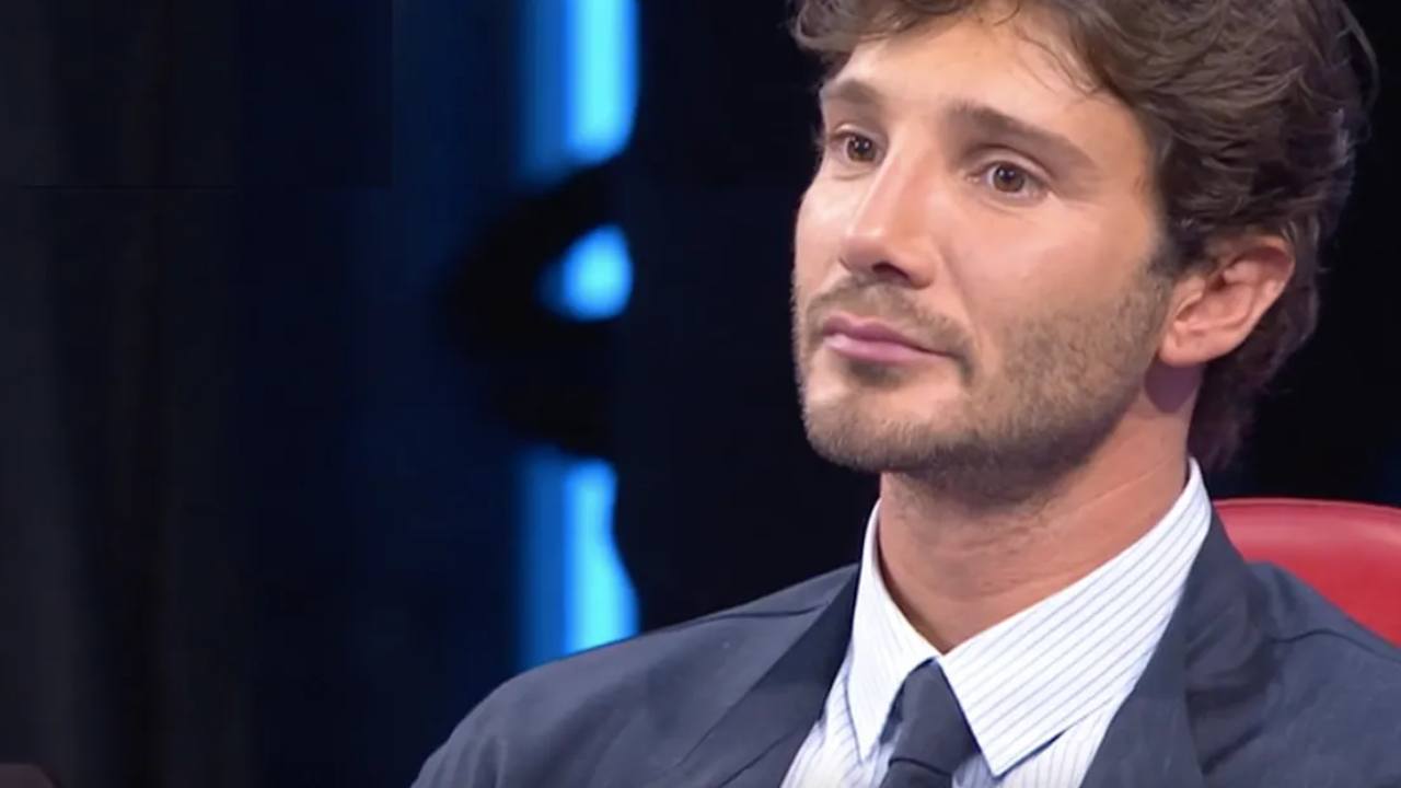 L'addio di Stefano De Martino - Youbee.it 