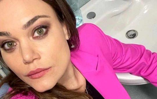 Romina Carrisi e il ritocchino - Youbee.it