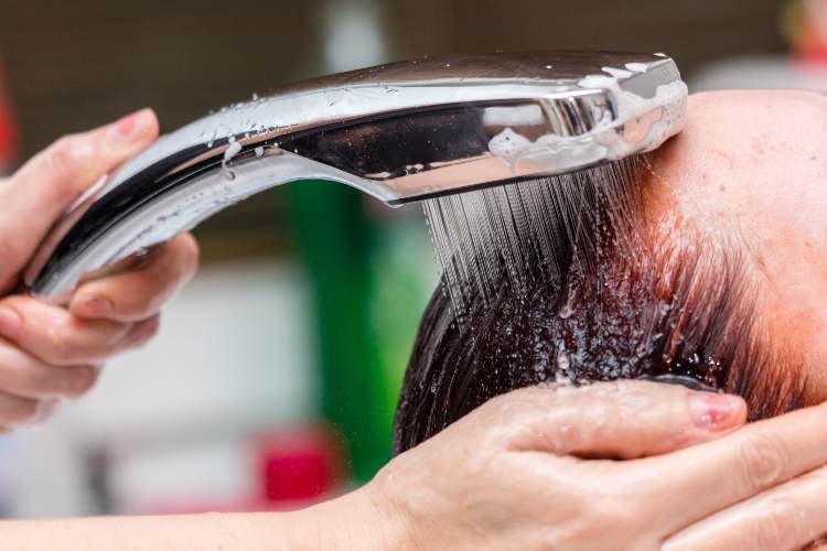 Seguite queste regole per lavarvi i capelli e non sbaglierete più
