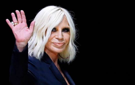 Donatella Versace, com'era prima - Youbee.it